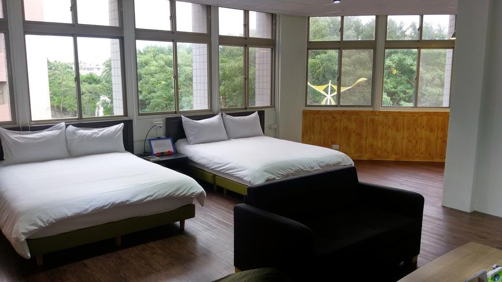 Sleep In Guest House Hualien Extérieur photo